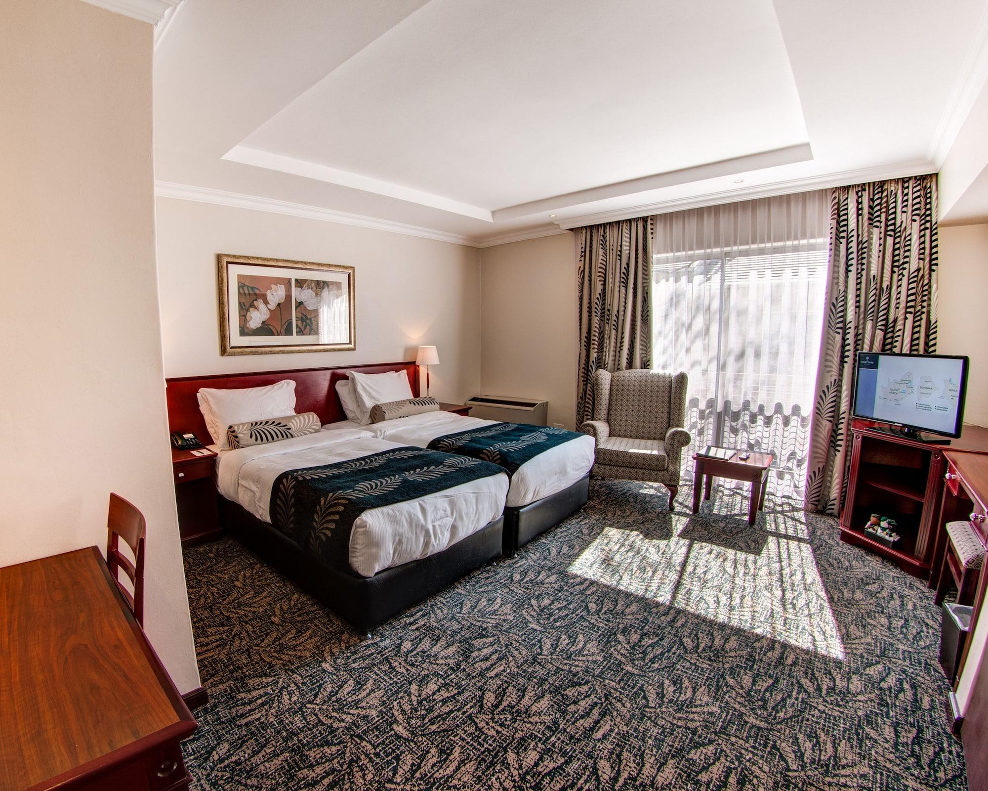 Courtyard Hotel Sandton Johannesburg Exterior photo